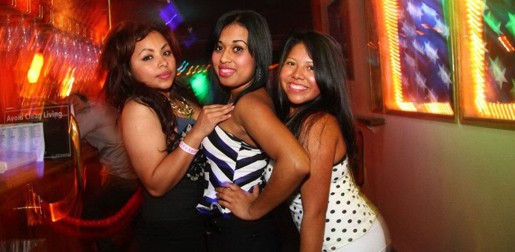 Escort girls in Santa Ana